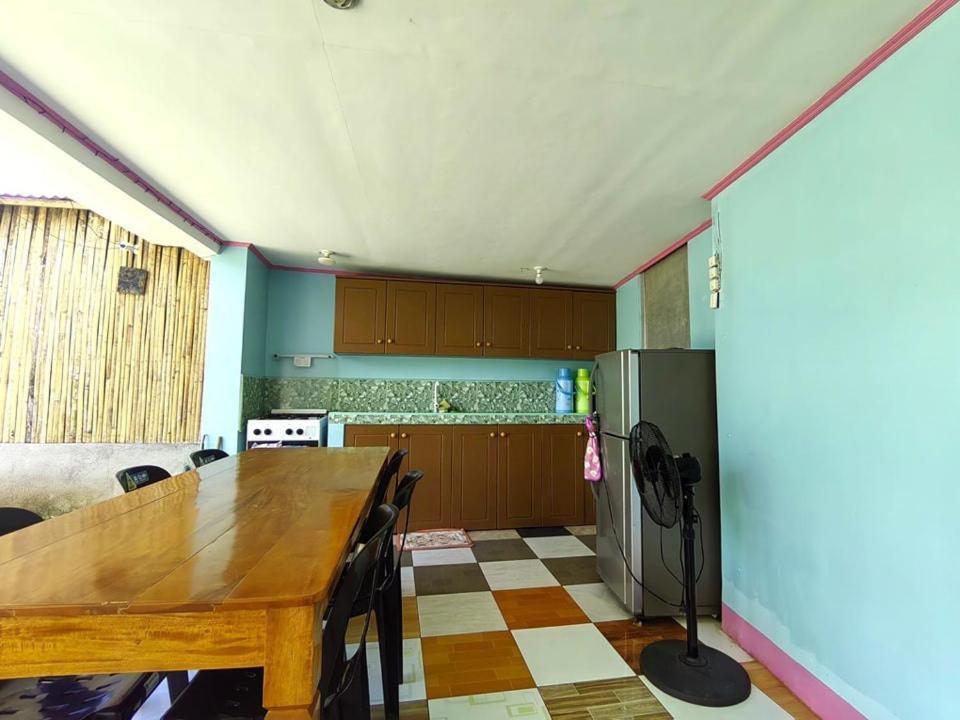 J&J Tourist Inn Bohol Exteriör bild
